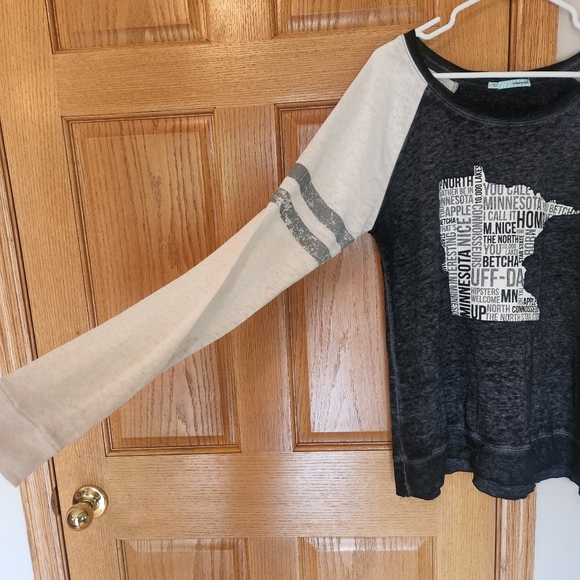 Maurices Long Sleeve - Picture 2 of 8